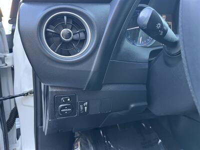 2017 Toyota Corolla SE   - Photo 23 - Sacramento, CA 95826