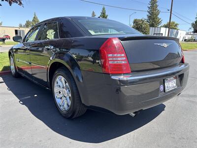 2006 Chrysler 300C   - Photo 9 - Sacramento, CA 95826