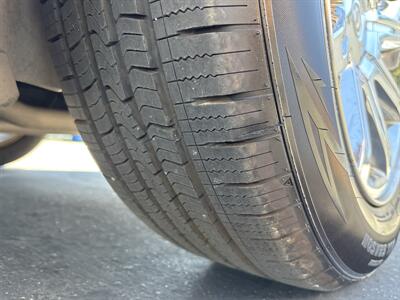 2006 Chrysler 300C   - Photo 20 - Sacramento, CA 95826
