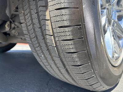 2006 Chrysler 300C   - Photo 21 - Sacramento, CA 95826