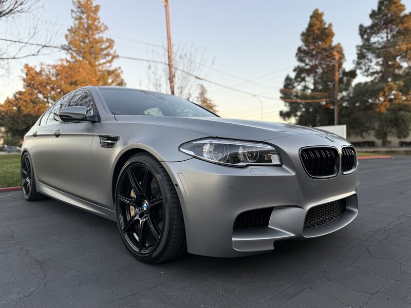 2015-BMW-M5-WBSFV9C58FD594225