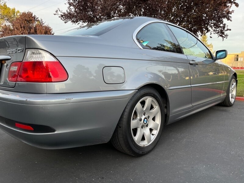 2006 BMW 3 Series 325i photo 13