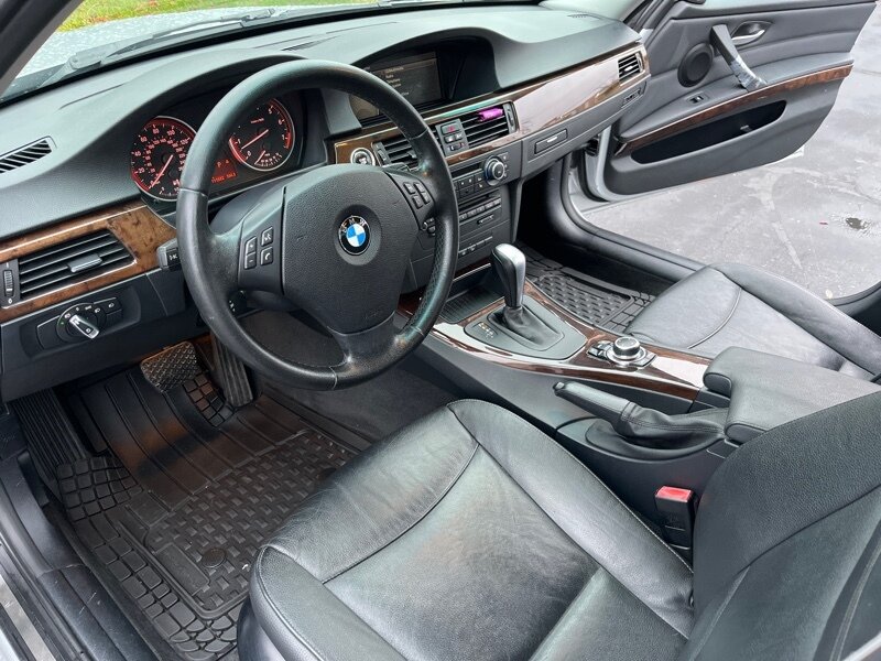 2011 BMW 3 Series 328i photo 31