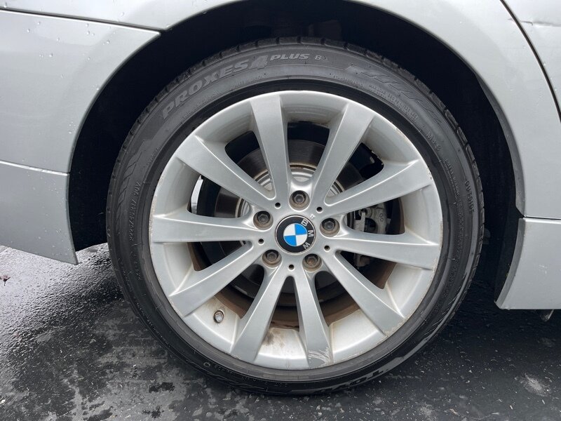 2011 BMW 3 Series 328i photo 25