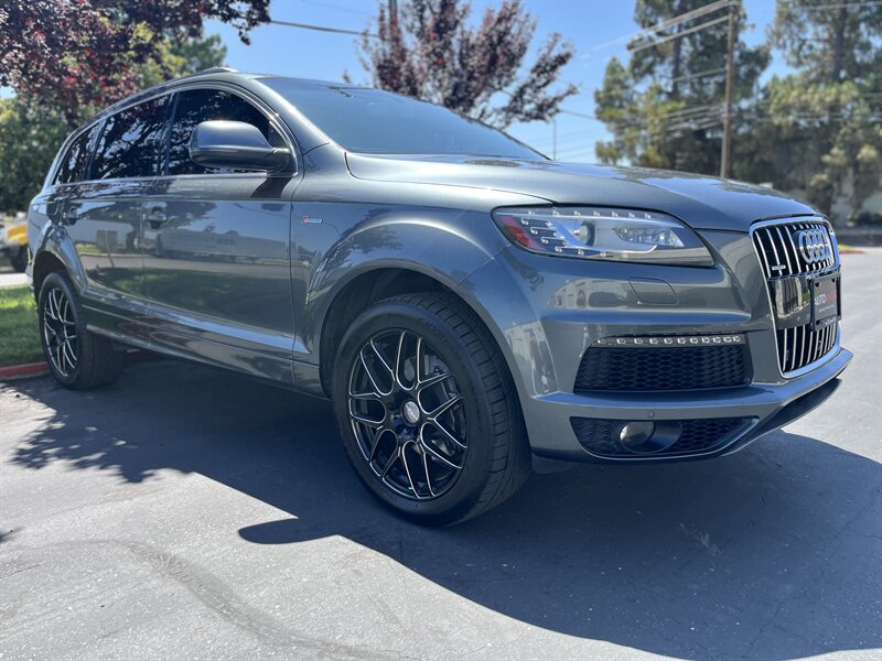 2013-Audi-Q7-WA1DGAFE5DD017052
