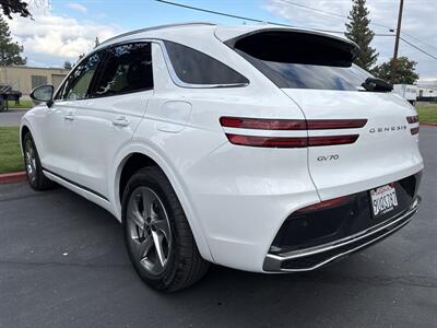 2026 Genesis GV70   - Photo 9 - Sacramento, CA 95826