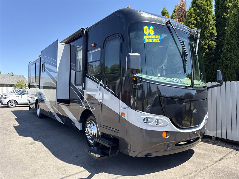 2006 Coachmen Country Couch SE M-384 TS  