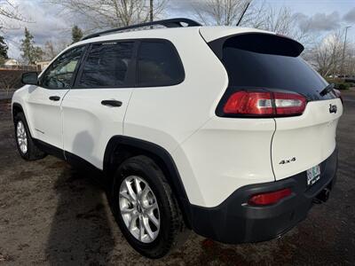 2017 Jeep Cherokee Sport - Photo 5 - Salem, OR 97317