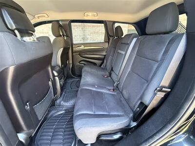 2012 Jeep Grand Cherokee Laredo   - Photo 13 - Salem, OR 97317