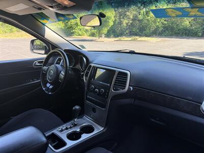 2012 Jeep Grand Cherokee Laredo   - Photo 11 - Salem, OR 97317