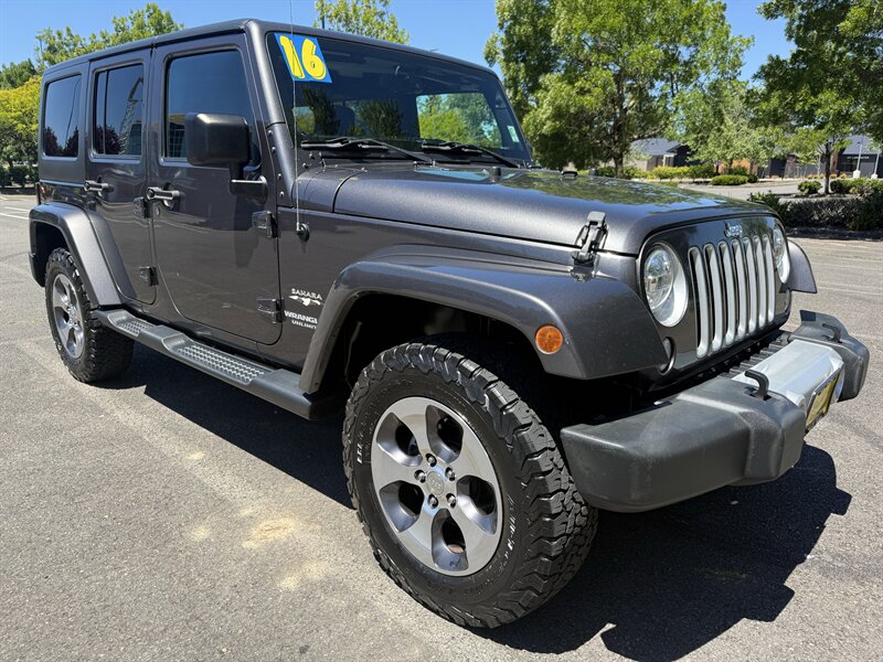 2016 Jeep Wrangler Unlimited Sahara  