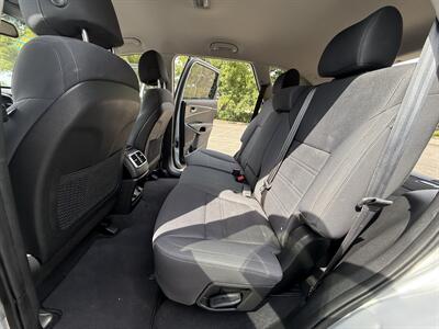 2017 Kia Sorento LX V6   - Photo 11 - Salem, OR 97317
