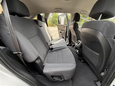 2017 Kia Sorento LX V6   - Photo 16 - Salem, OR 97317