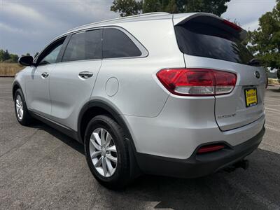 2017 Kia Sorento LX V6   - Photo 5 - Salem, OR 97317