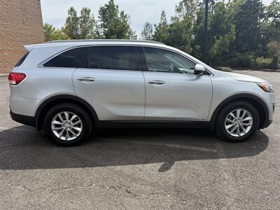 2017 Kia Sorento LX V6   - Photo 8 - Salem, OR 97317