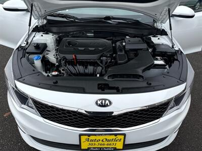 2017 Kia Optima LX   - Photo 12 - Salem, OR 97317