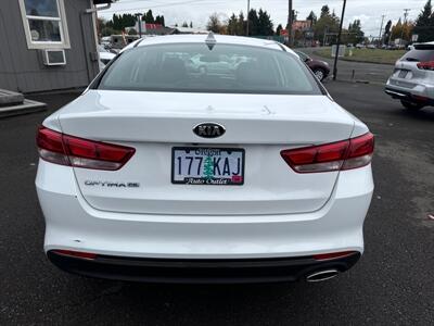 2017 Kia Optima LX   - Photo 3 - Salem, OR 97317