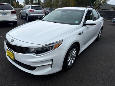 2017 Kia Optima LX   - Photo 2 - Salem, OR 97317