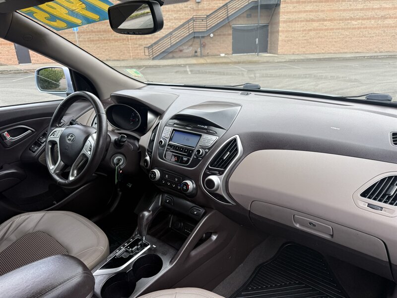 2011 Hyundai Tucson GLS - Photo 11 - Salem, OR 97317