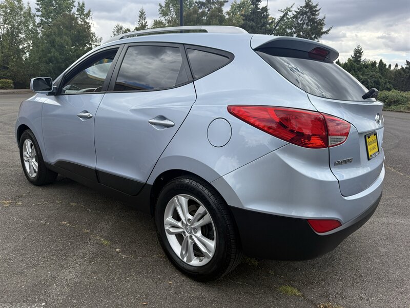 2011 Hyundai Tucson GLS - Photo 5 - Salem, OR 97317