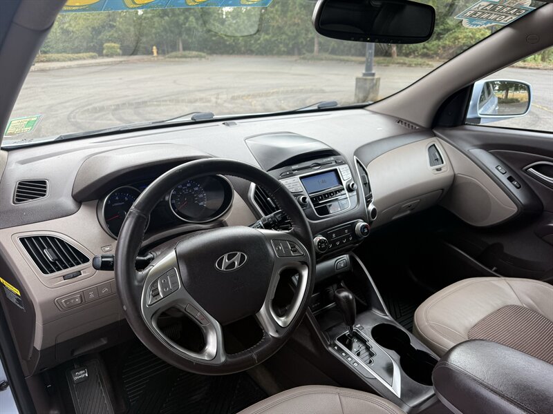2011 Hyundai Tucson GLS - Photo 9 - Salem, OR 97317