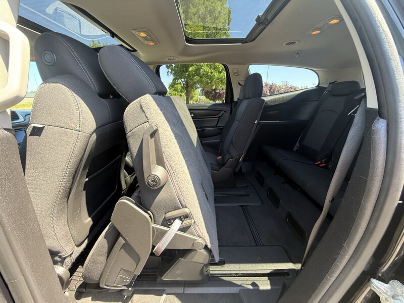 2014 Chevrolet Traverse LT - Photo 14 - Salem, OR 97317