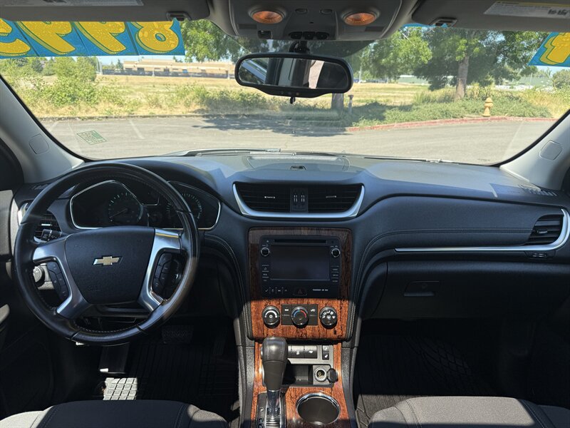 2014 Chevrolet Traverse LT - Photo 10 - Salem, OR 97317