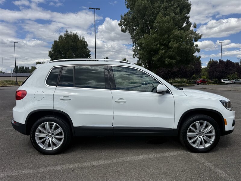 2015 Volkswagen Tiguan SE 4Motion - Photo 8 - Salem, OR 97317