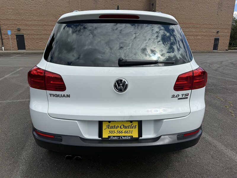 2015 Volkswagen Tiguan SE 4Motion - Photo 6 - Salem, OR 97317