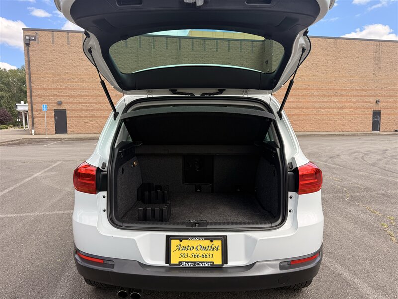 2015 Volkswagen Tiguan SE 4Motion - Photo 17 - Salem, OR 97317