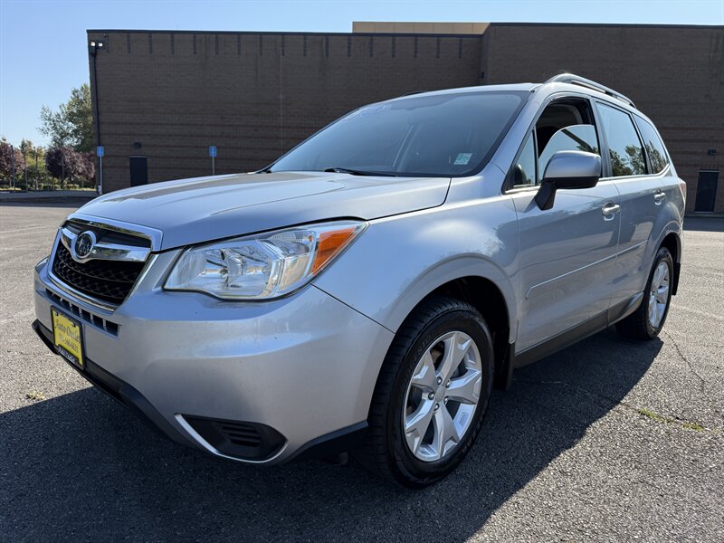 2015 Subaru Forester 2.5i Premium photo 3