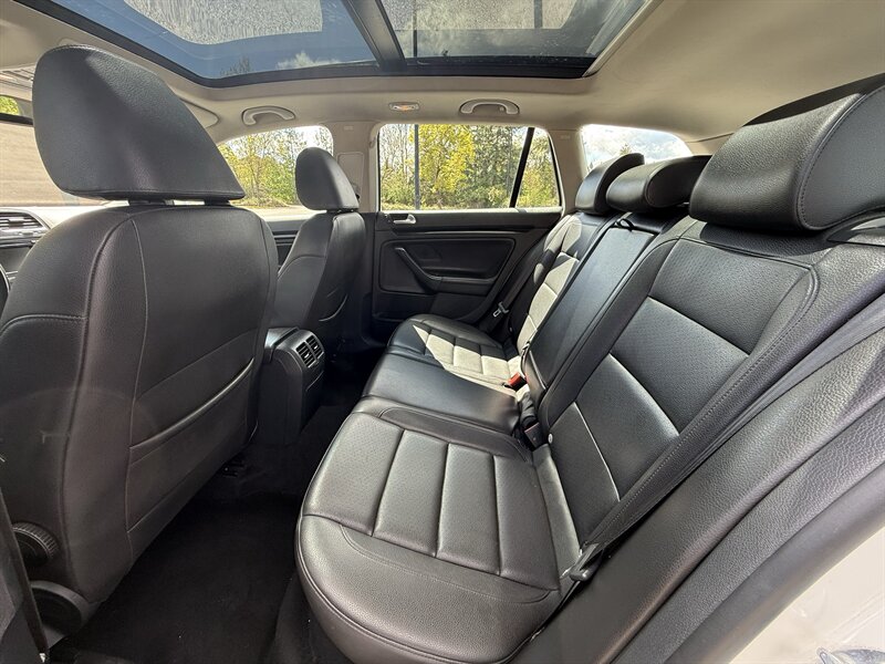 2014 Volkswagen Jetta SportWagen TDI - Photo 12 - Salem, OR 97317