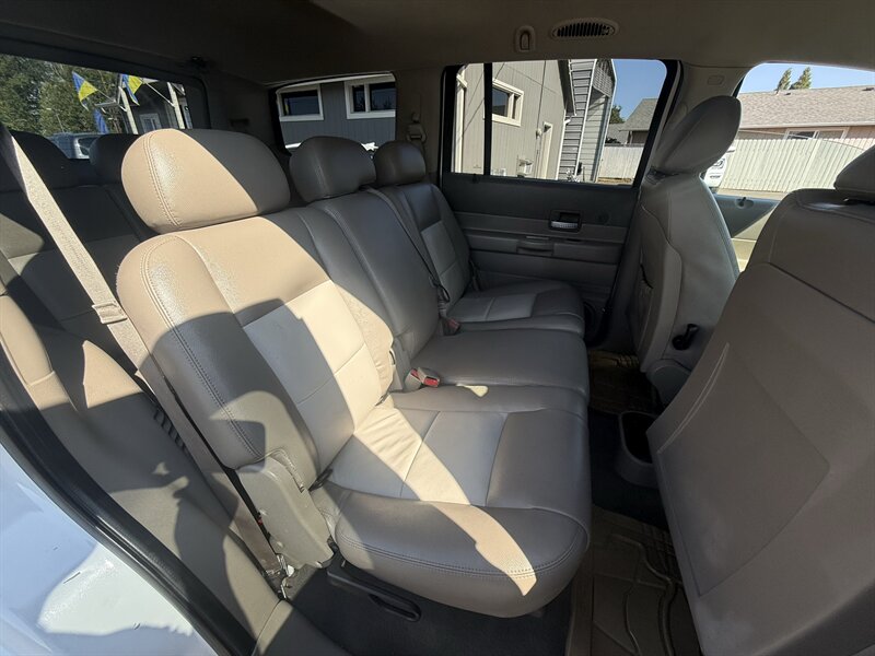 2007 Dodge Durango SLT - Photo 15 - Salem, OR 97317