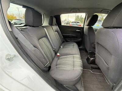 2015 Chevrolet Sonic LT   - Photo 13 - Salem, OR 97317