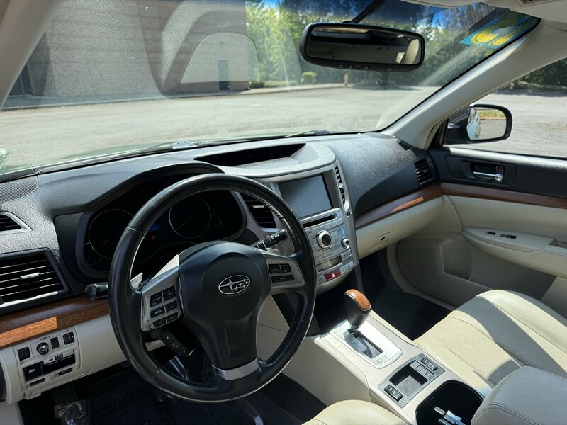 2013 Subaru Outback 2.5i Limited - Photo 9 - Salem, OR 97317
