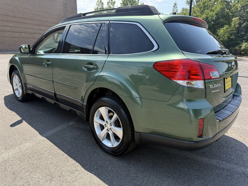 2013 Subaru Outback 2.5i Limited - Photo 5 - Salem, OR 97317