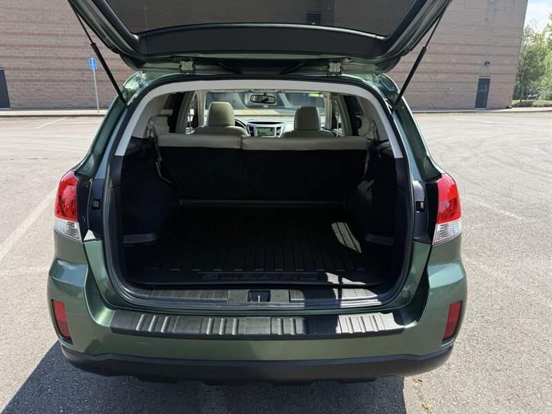 2013 Subaru Outback 2.5i Limited - Photo 16 - Salem, OR 97317