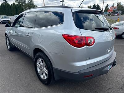 2012 Chevrolet Traverse LT   - Photo 4 - Salem, OR 97317