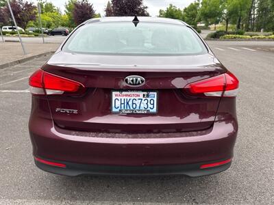 2017 Kia Forte LX   - Photo 27 - Salem, OR 97317