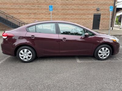 2017 Kia Forte LX   - Photo 7 - Salem, OR 97317