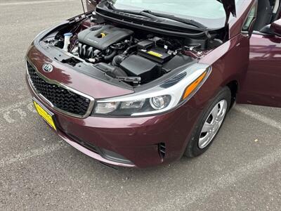 2017 Kia Forte LX   - Photo 22 - Salem, OR 97317