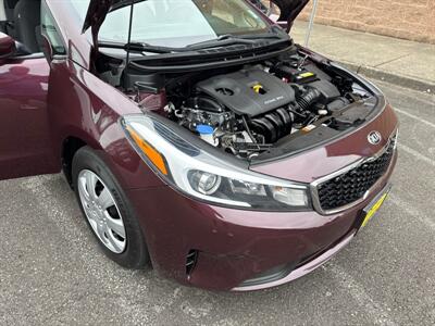 2017 Kia Forte LX   - Photo 41 - Salem, OR 97317