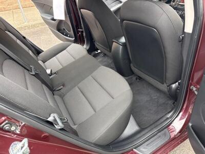 2017 Kia Forte LX   - Photo 15 - Salem, OR 97317