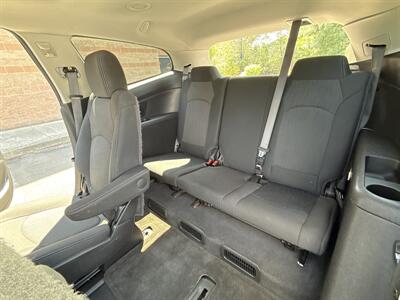 2015 Chevrolet Traverse LT   - Photo 12 - Salem, OR 97317