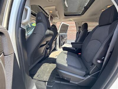 2015 Chevrolet Traverse LT   - Photo 11 - Salem, OR 97317