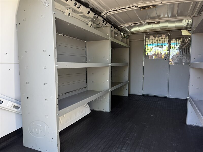 2019 Chevrolet Express 2500 - Photo 18 - Salem, OR 97317