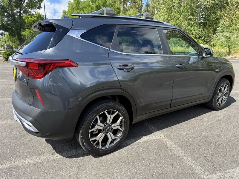 2021 Kia Seltos EX - Photo 7 - Salem, OR 97317
