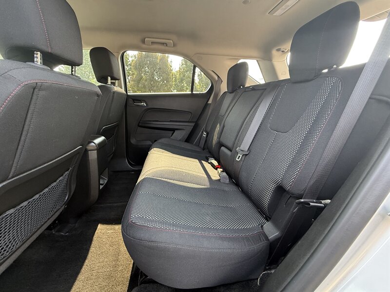 2015 Chevrolet Equinox LT photo 9