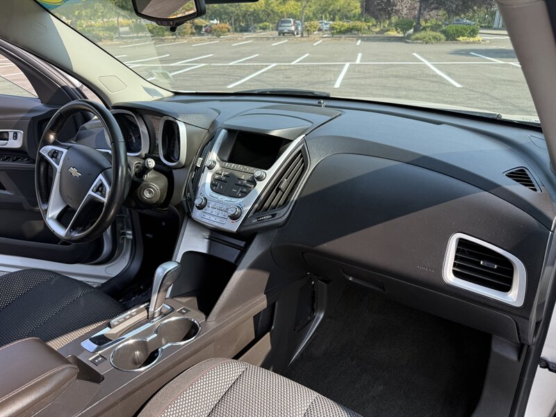 2015 Chevrolet Equinox LT photo 13