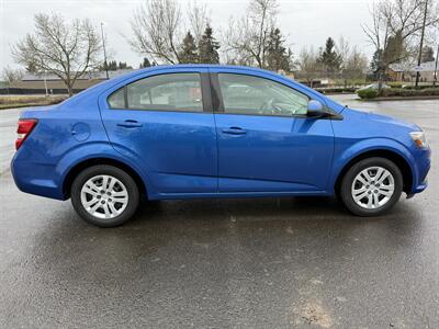 2017 Chevrolet Sonic LS Manual   - Photo 8 - Salem, OR 97317